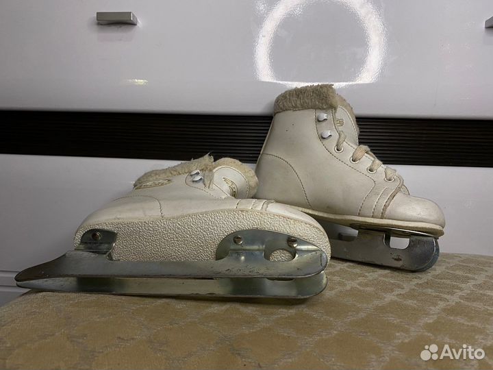 Коньки фигурные 2 лезвия