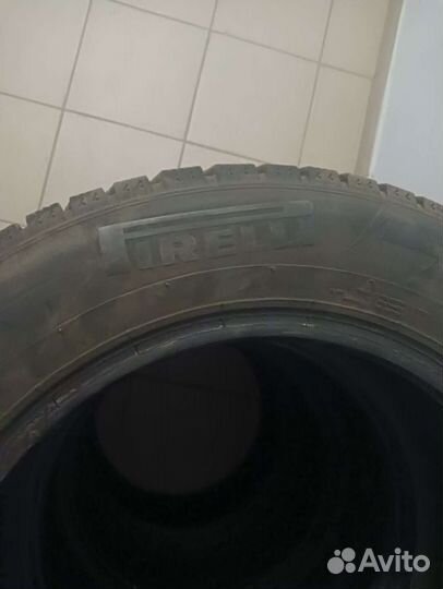 Pirelli Ice Zero 225/55 R16 99T