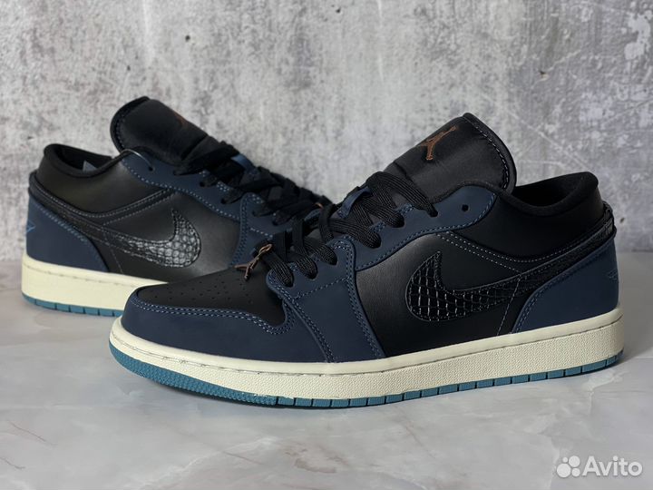 Nike Air Jordan 1 Low SE Black Dark Obsidian