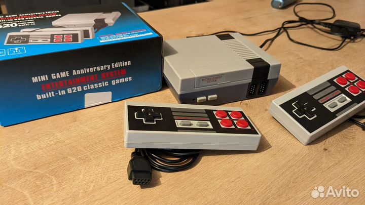 Игровая приставка 8 бит 620 игр. Новая