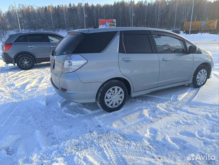 Honda Fit Shuttle 1.3 CVT, 2011, 116 000 км