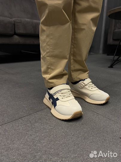 Кроссовки детские