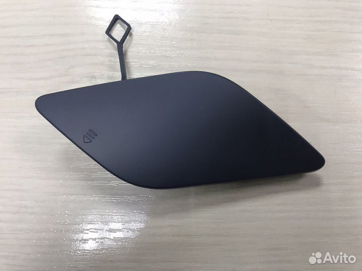 Заглушка буксировочная на Mercedes w212 дорест