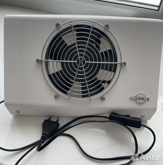 Пылесос для маникюра cosmos N1