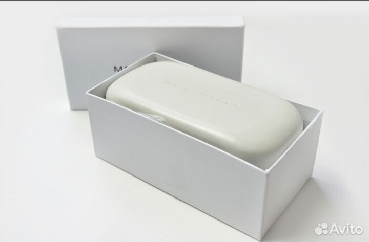 Брендовые чехлы для очков