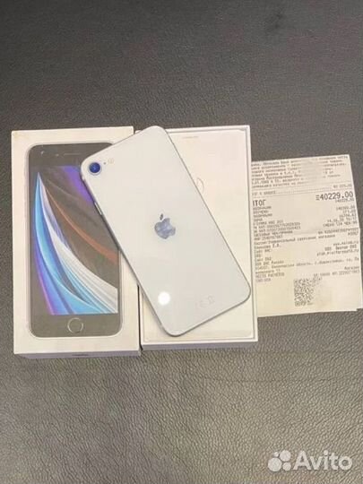 iPhone SE, 64 ГБ