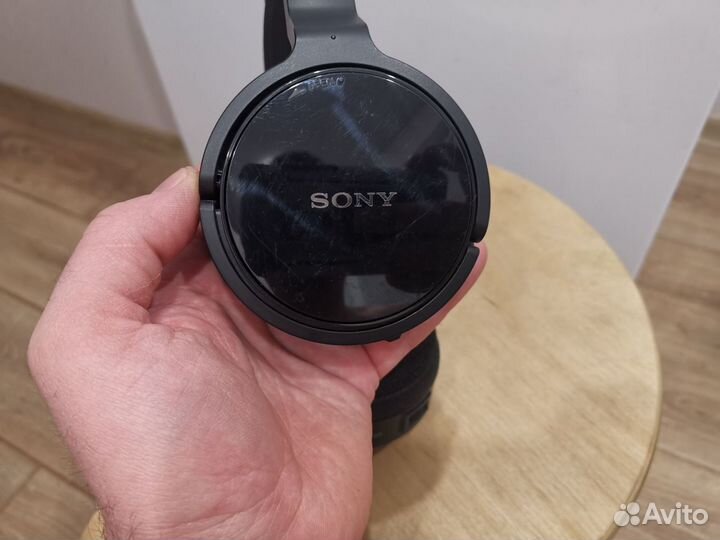 Беспроводные наушники Sony TMR-RF810R