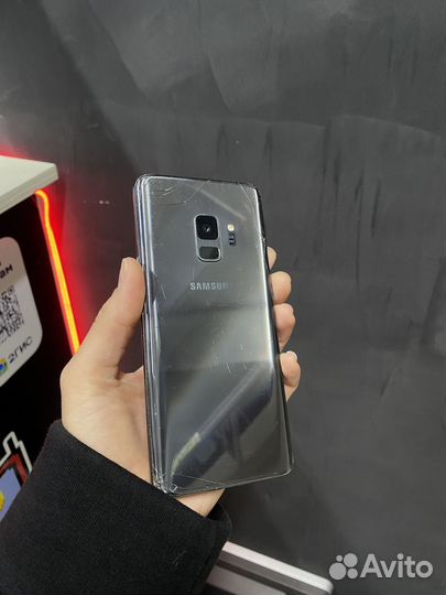 Samsung Galaxy S9, 4/64 ГБ