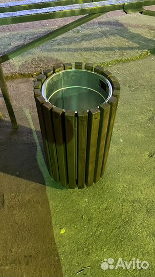 Мусорная урна уличная