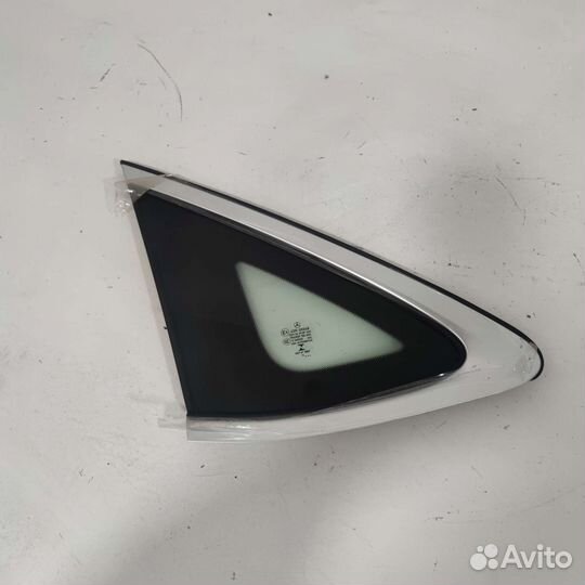 Стекло Mercedes-Benz GLC C253 заднее левое