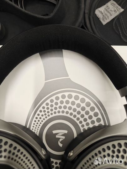 Наушники focal bathys