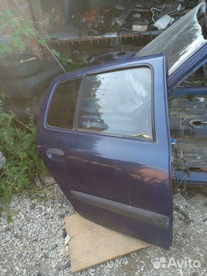 Дверь Renault Symbol 1998-2008 правая задняя
