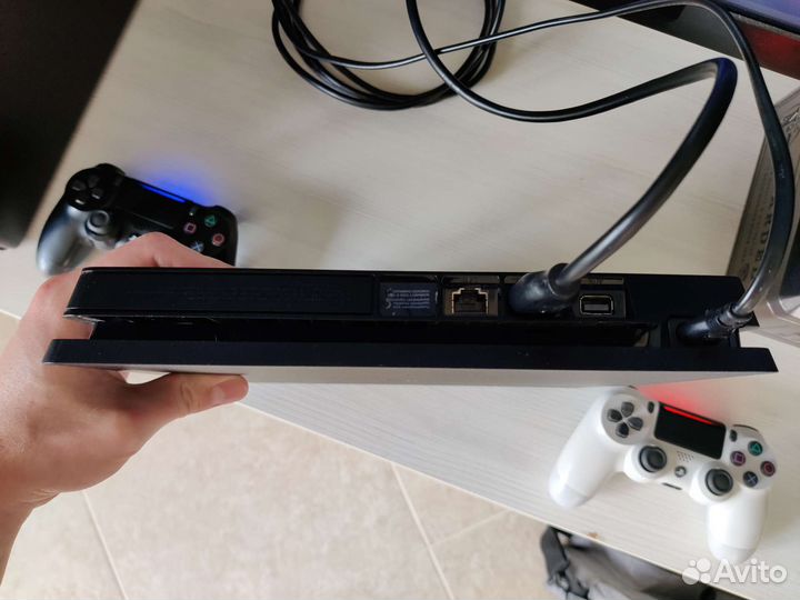 Sony PS4 slim