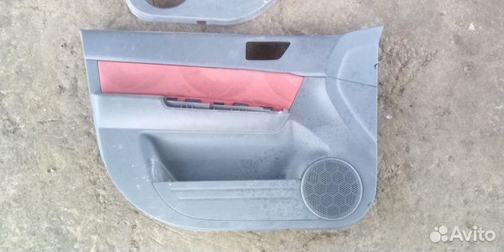 Обшивка боковой двери Hyundai Getz