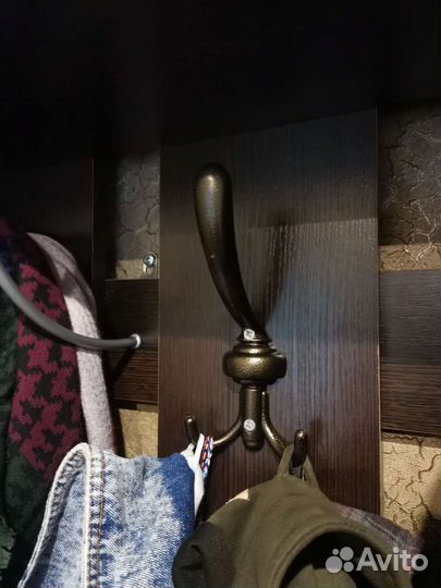 Крючок мебельный