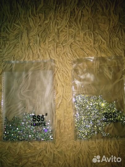 Стразы,дизайн ногтей