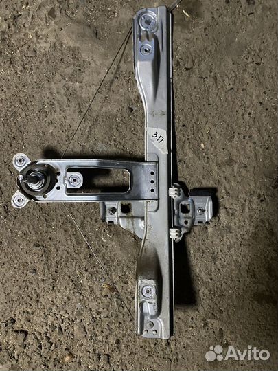 Задний стеклоподъемник от chevrolet cruze