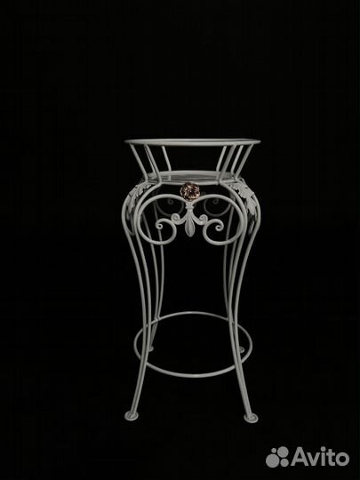 Подставка для цветов кованая