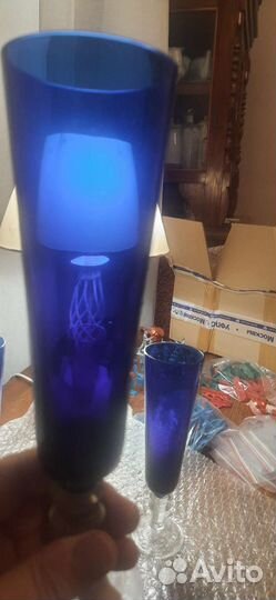 Бокалы для шампанского. Синее стекло