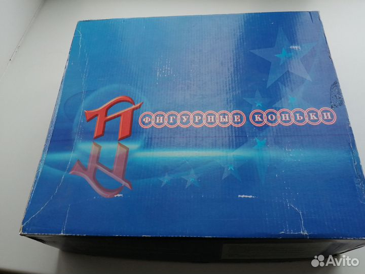 Коньки фигурные женские 42 размер