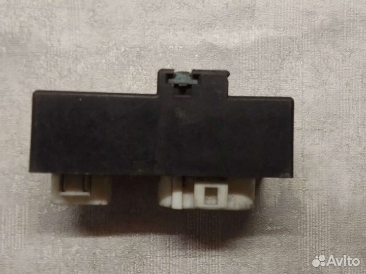 Реле вентилятора Фольксваген Шкода Сеат Ауди 01г