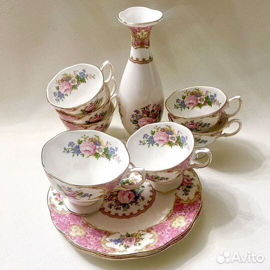 Более 120 предметов Royal Albert 