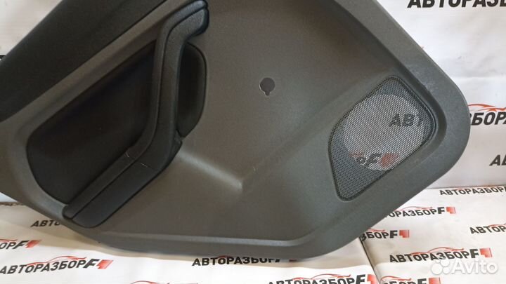 Ford Focus 2 Обшивка двери задней левой