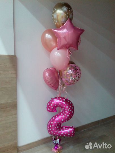 Композиция из 9 шаров с цифрой