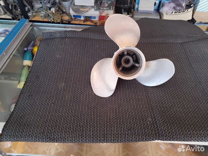 Винт для подвесного лодочного мотора Ямаха 30 л.с