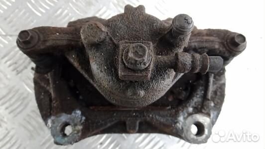 Суппорт тормозной передний правый opel astra J (1R