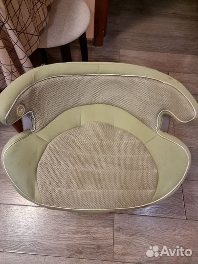 Бустер с креплением изофикс