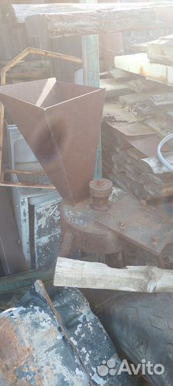 Продам зернодробилку