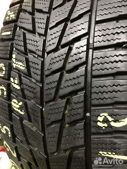 Bridgestone Blizzak LM-22 225/50 R17