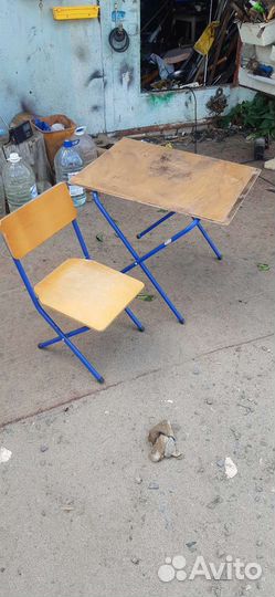 Столик раскладной и стульчик