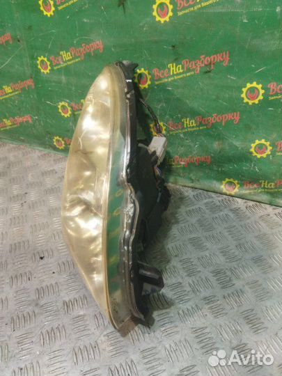 Фара правая Suzuki Swift хэтчэбк 1.3-1.6 2010