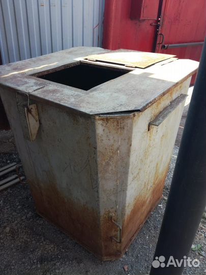 Железный бак