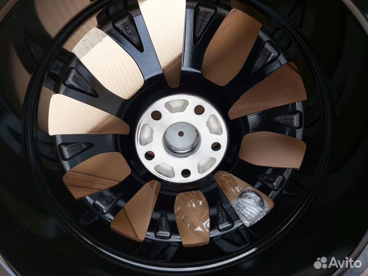 Комплект дисков LA Skoda Crater R18 Black