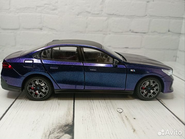 Бмв i5 металлическая машинка м60