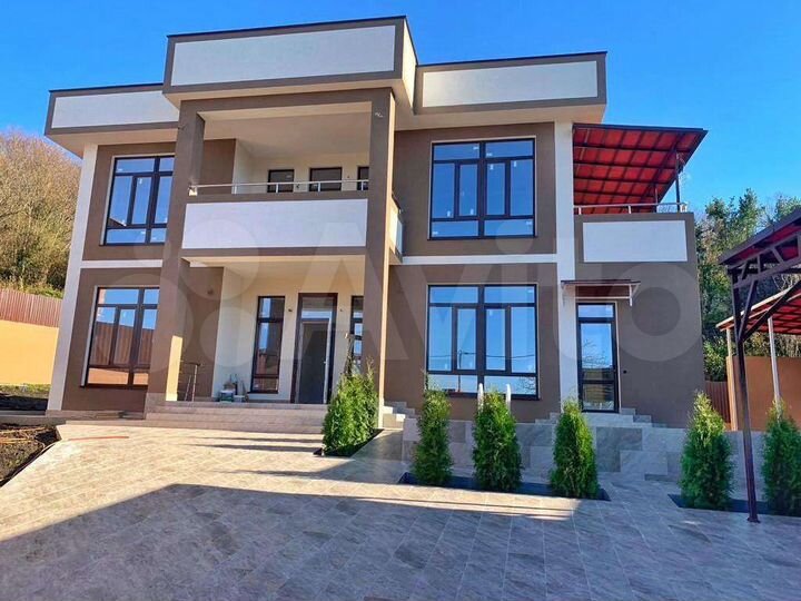 Дом 265,1 м² на участке 7 сот.