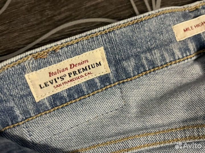 Джинсы levis
