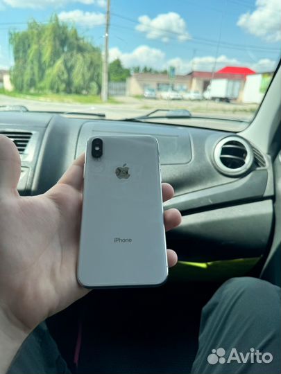 iPhone X, 64 ГБ
