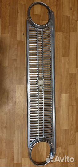 Решетка радиатора и ободки фар