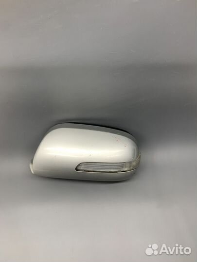 Корпус левого зеркала Toyota Wish ZNE 10 05-09гв