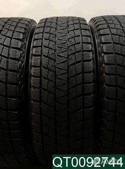 Bridgestone Blizzak DM-V1 235/65 R17 96P