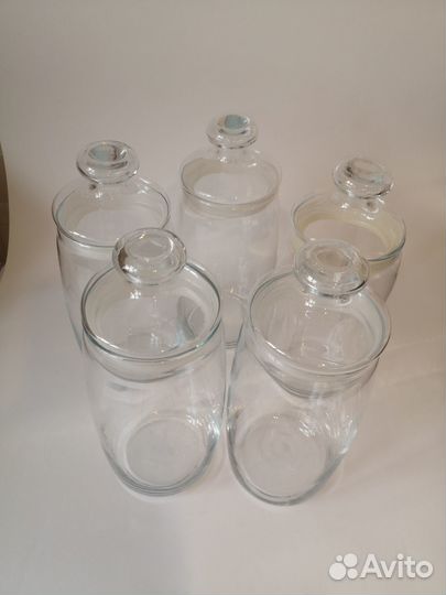 Банка с крышкой