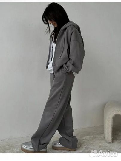Спортивный костюм женский новый