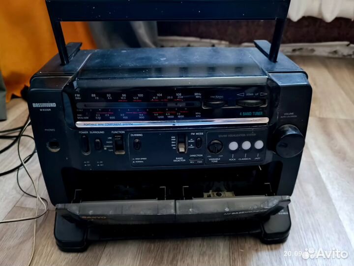 Музыкальный центр sanyo без колонок рабочий