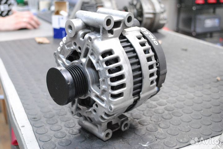 Генератор BMW E60, E90, X3 E83 2.5, 3.0 б/у