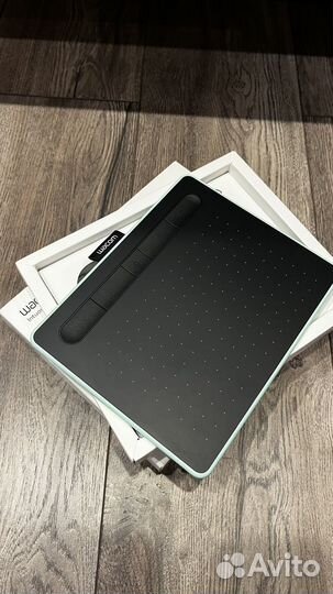 Графический планшет Wacom intuos S Bluetooth