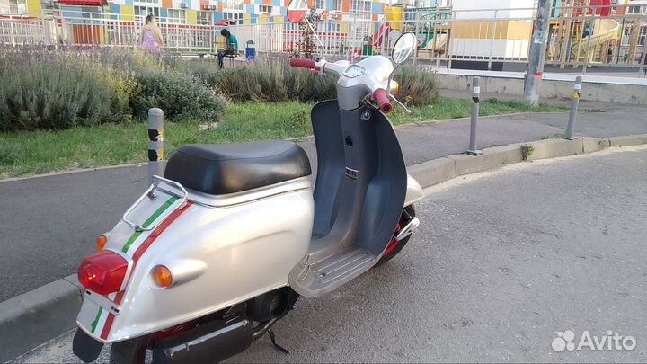 Продаю ретро-скутер Honda Giorno